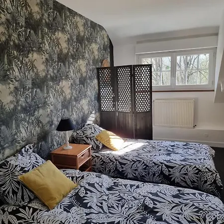 Dans Grande Demeure Au Calme Auzebosc